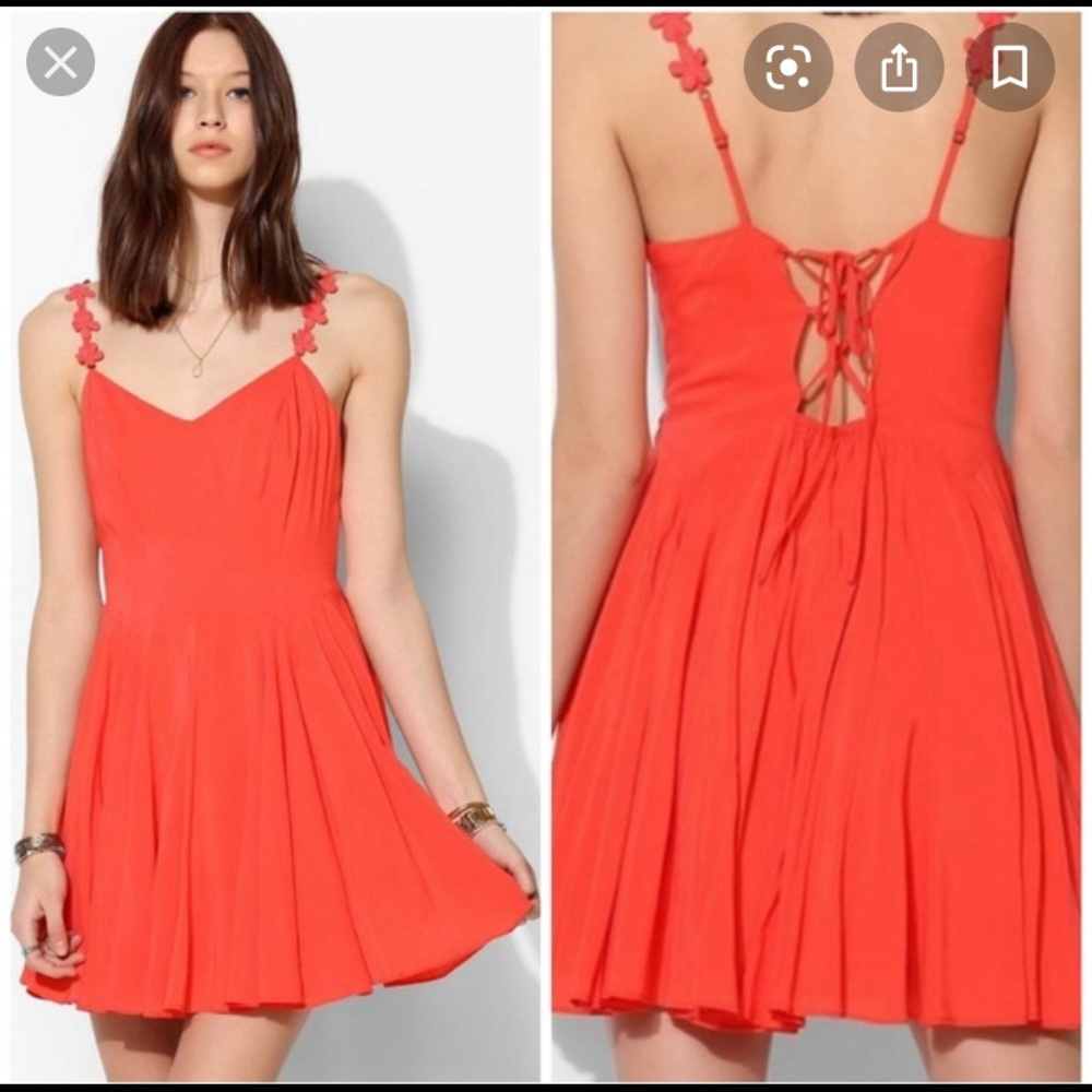 💕 Urban Outfitters Coral Daisy Strap Dress S